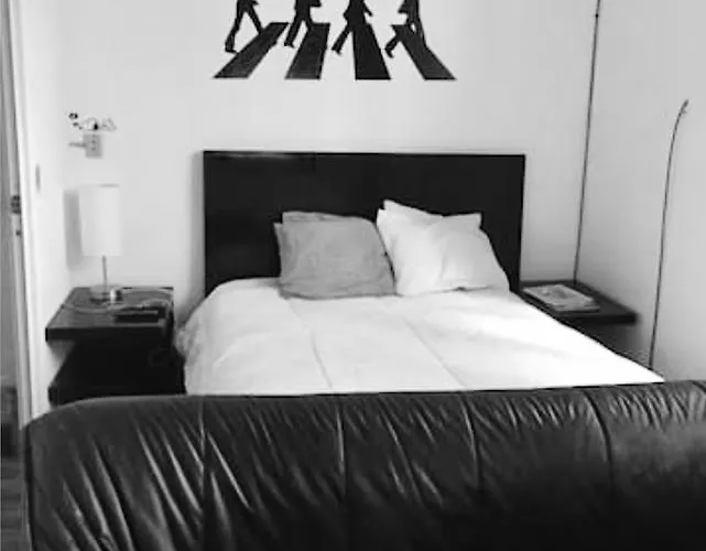 Hostal Lety's Place *